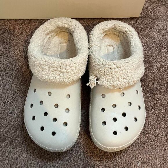 Crocs Women's Cream Sherpa Lined Clogs - Picture 1 of 5